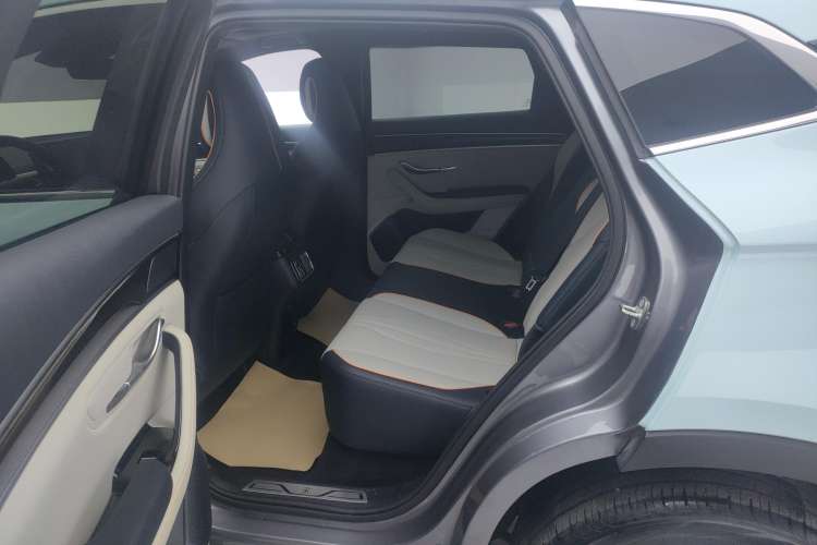 Used BYD Song PLUS New Energy 2021 DM-i 110KM Flagship PLUS Right Rear Seat