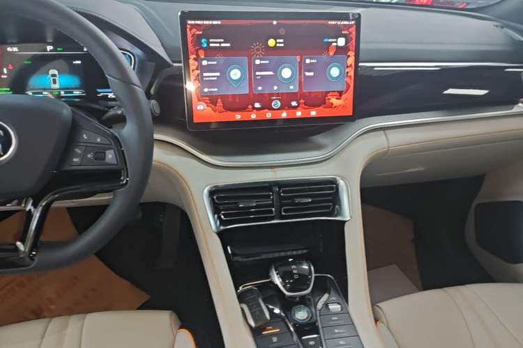 Used BYD Song PLUS New Energy 2021 DM-i 110KM Flagship Model Audio And AC Panel