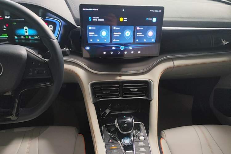 Used BYD Song PLUS New Energy 2021 DM-i 110KM Flagship Model Audio And AC Panel