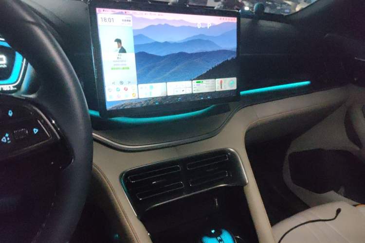 Used BYD Song PLUS New Energy 2021 DM-i 110KM Flagship Model Audio And AC Panel