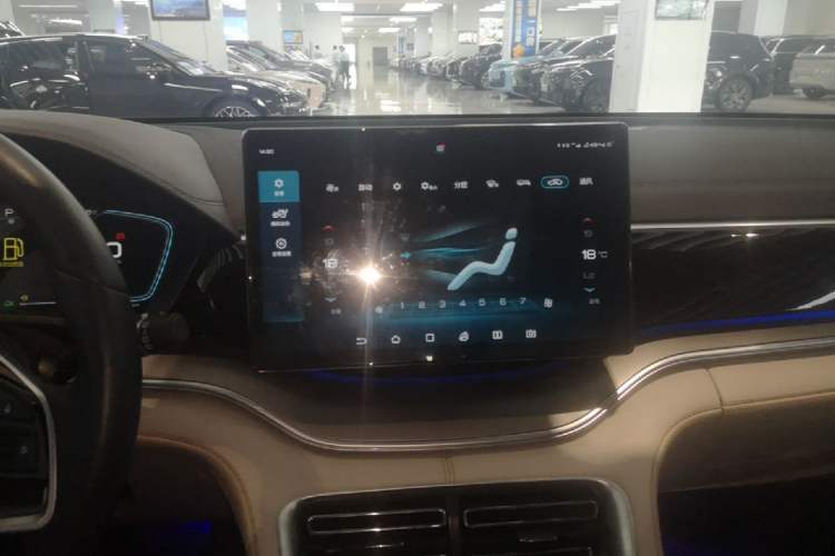Used BYD Song PLUS New Energy 2021 DM-i 51KM Prestige Model Audio And AC Panel