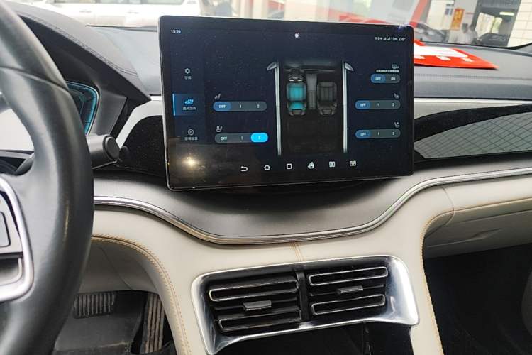 Used BYD Song PLUS New Energy 2021 DM-i 51KM Prestige Model Audio And AC Panel