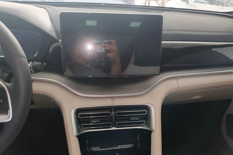 Used BYD Song PLUS New Energy 2021 EV Deluxe Model Audio And AC Panel