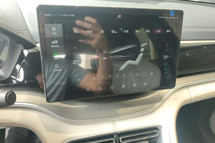 Used BYD Song PLUS New Energy 2021 EV Flagship Model Audio And AC Panel