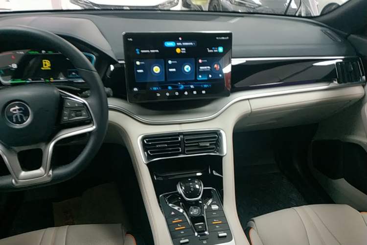 Used BYD Song PLUS New Energy 2021 DM-i 51KM Prestige Model Audio And AC Panel