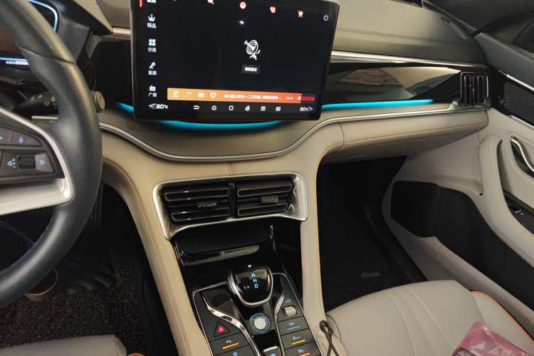 Used BYD Song PLUS New Energy 2021 EV Deluxe Model Audio And AC Panel