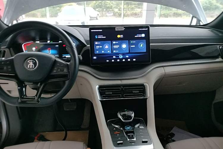 Used BYD Song PLUS New Energy 2021 DM-i 110KM Flagship Model Audio And AC Panel