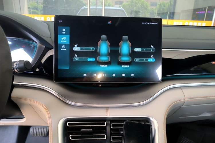 Used BYD Song PLUS New Energy 2021 DM-i 51KM Prestige Model Audio And AC Panel