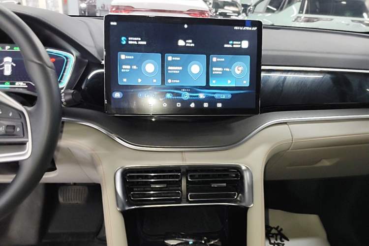 Used BYD Song PLUS New Energy 2021 EV Deluxe Model Audio And AC Panel