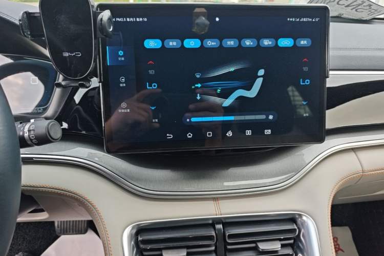 Used BYD Song PLUS New Energy 2021 DM-i 110KM Flagship Model Audio And AC Panel