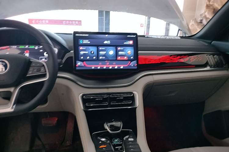 Used BYD Song PLUS New Energy 2021 EV Flagship Model Audio And AC Panel