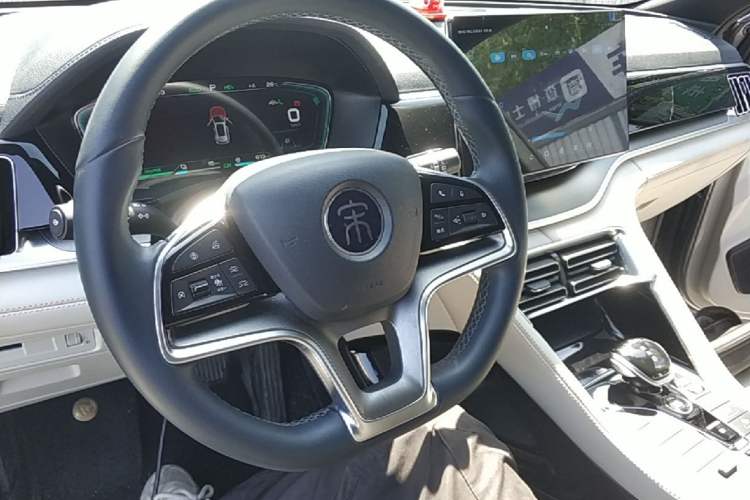 Used BYD Song PLUS New Energy 2021 DM-i 110KM Flagship PLUS Center Console