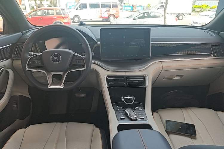 Used BYD Song PLUS New Energy 2021 DM-i 51KM Prestige Model Center Console