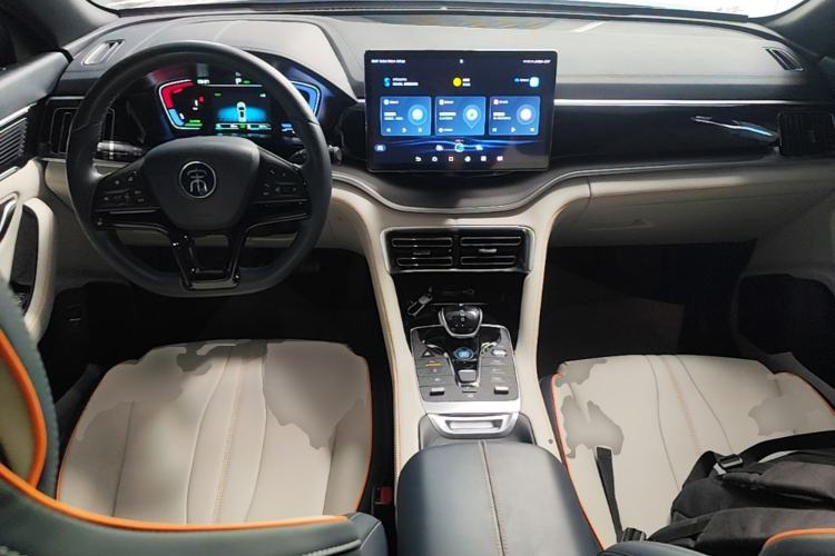 Used BYD Song PLUS New Energy 2021 DM-i 110KM Flagship Model Center Console