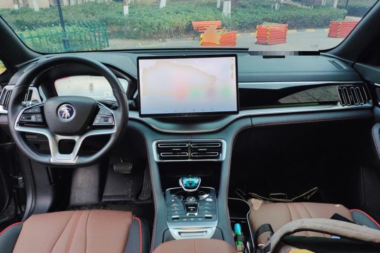 Used BYD Song PLUS New Energy 2021 DM-i 100KM Four-Wheel Drive Flagship PLUS Center Console
