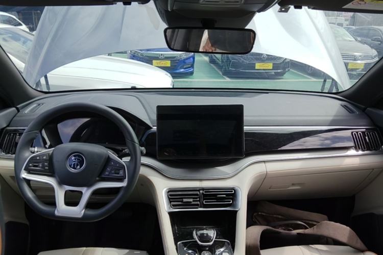 Used BYD Song PLUS New Energy 2021 EV Deluxe Model Center Console