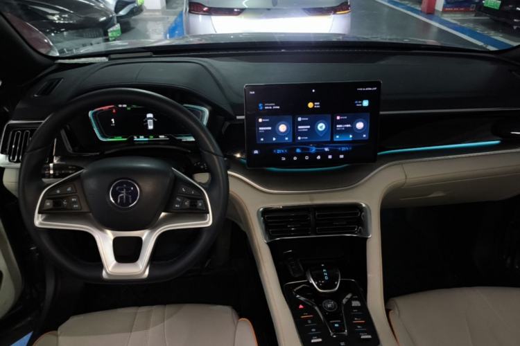 Used BYD Song PLUS New Energy 2021 EV Deluxe Model Center Console