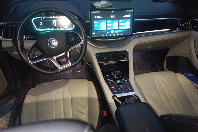 Used BYD Song PLUS New Energy 2021 DM-i 110KM Flagship PLUS Center Console