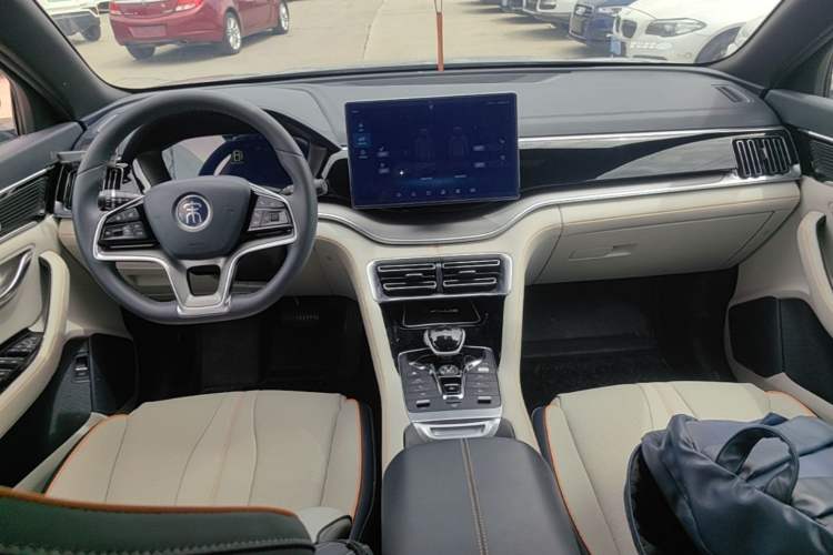 Used BYD Song PLUS New Energy 2021 DM-i 51KM Prestige Model Center Console
