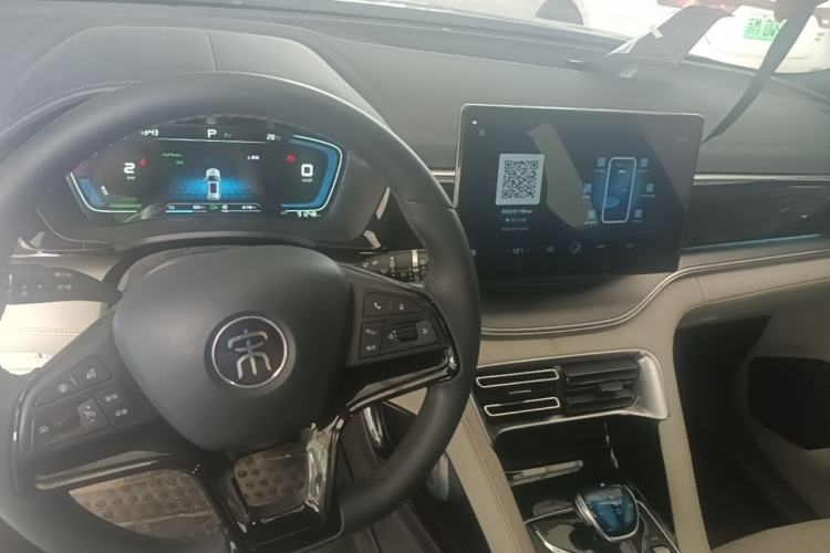 Used BYD Song PLUS New Energy 2021 DM-i 110KM Flagship Model Center Console