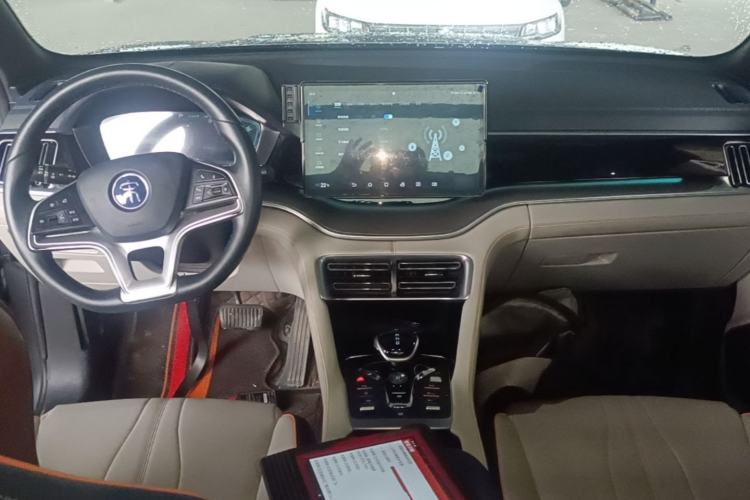 Used BYD Song PLUS New Energy 2021 EV Deluxe Model Center Console