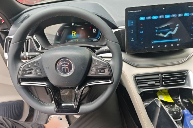 Used BYD Song PLUS New Energy 2021 DM-i 110KM Flagship Model Center Console
