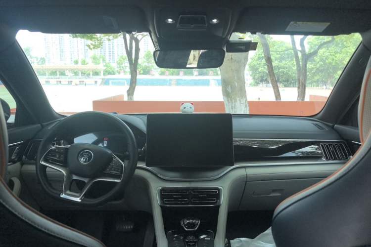 Used BYD Song PLUS New Energy 2021 EV Flagship Model Center Console