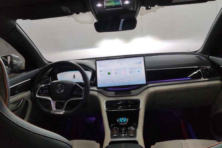 Used BYD Song PLUS New Energy 2021 DM-i 110KM Flagship PLUS 5G Edition Center Console