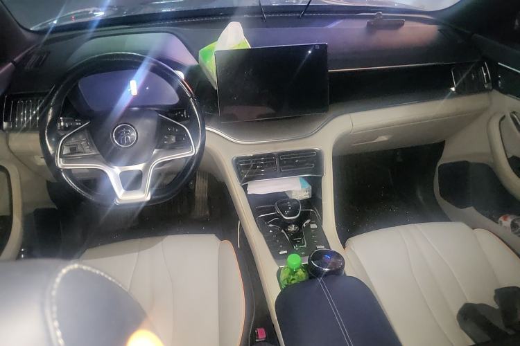 Used BYD Song PLUS New Energy 2021 EV Deluxe Model Center Console