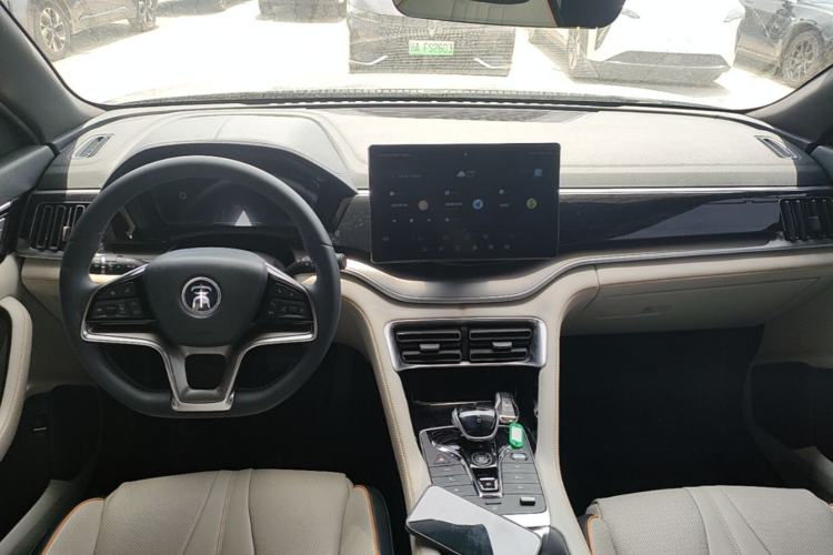 Used BYD Song PLUS New Energy 2021 EV Flagship Model Center Console