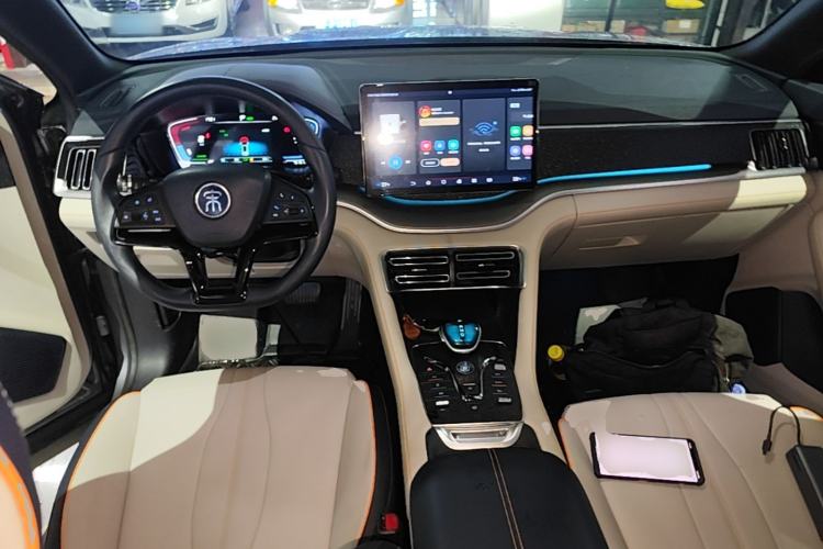 Used BYD Song PLUS New Energy 2021 DM-i 110KM Flagship Model Center Console