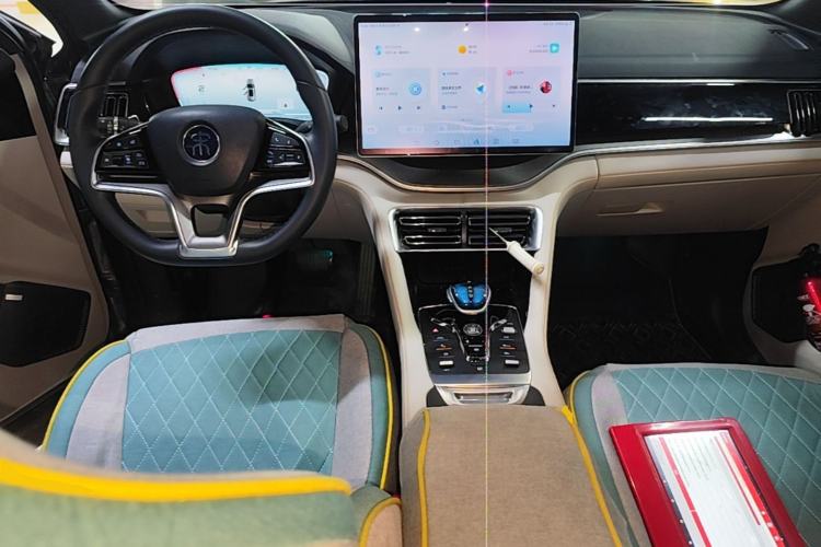 Used BYD Song PLUS New Energy 2021 DM-i 110KM Flagship PLUS 5G Edition Center Console
