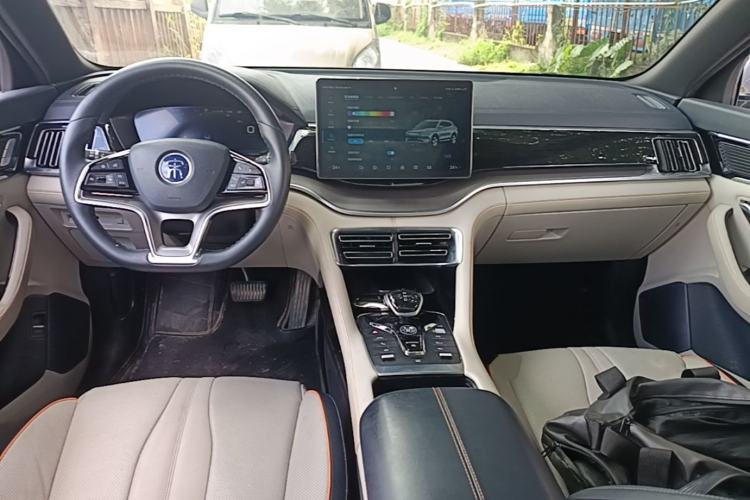 Used BYD Song PLUS New Energy 2021 EV Flagship Model Center Console