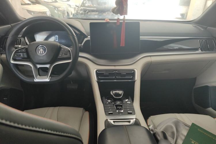 Used BYD Song PLUS New Energy 2021 DM-i 51KM Prestige Model Center Console
