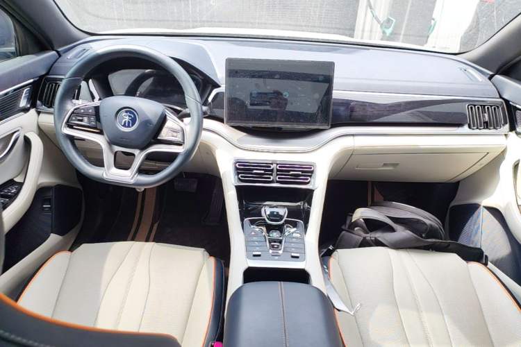Used BYD Song PLUS New Energy 2021 EV Flagship Model Center Console