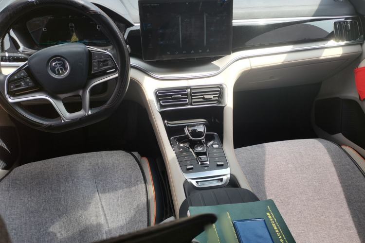 Used BYD Song PLUS New Energy 2021 DM-i 110KM Flagship PLUS Center Console