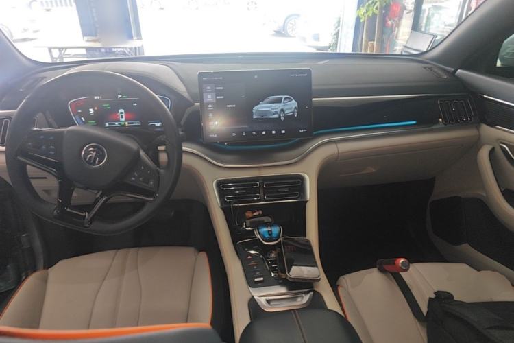 Used BYD Song PLUS New Energy 2021 DM-i 110KM Flagship Model Center Console
