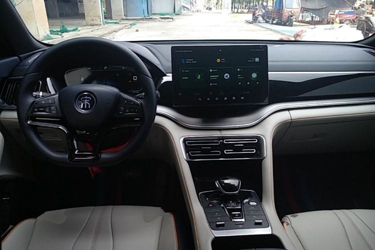Used BYD Song PLUS New Energy 2021 DM-i 110KM Flagship Model Center Console