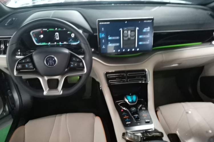 Used BYD Song PLUS New Energy 2021 DM-i 110KM Flagship PLUS Center Console