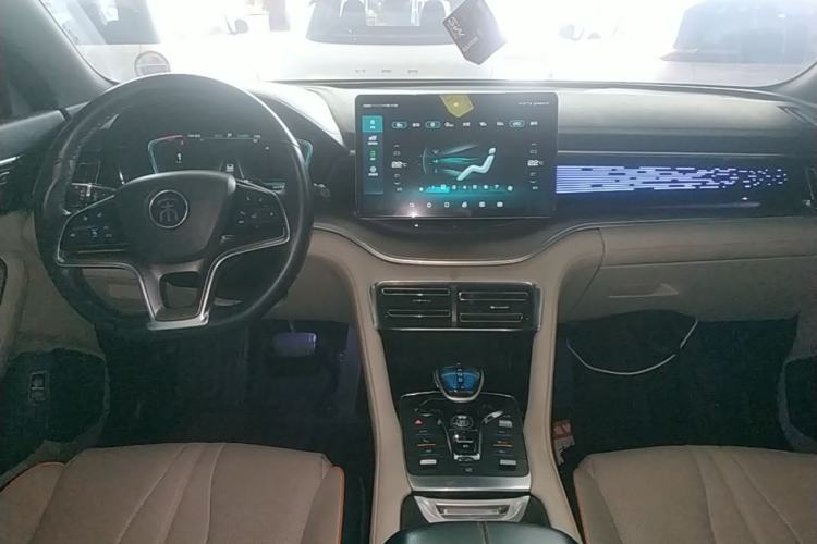 Used BYD Song PLUS New Energy 2021 EV Flagship Model Center Console