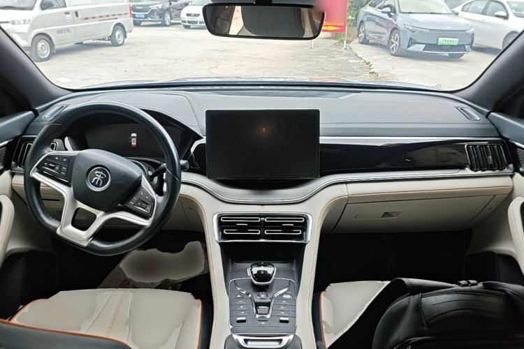 Used BYD Song PLUS New Energy 2021 EV Deluxe Model Center Console