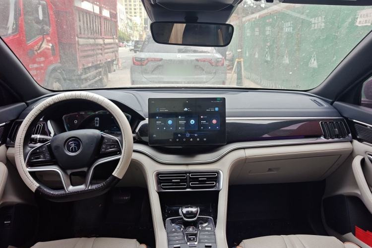 Used BYD Song PLUS New Energy 2021 DM-i 51KM Prestige Model Center Console