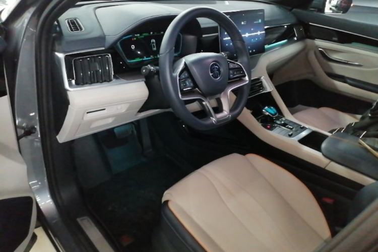 Used BYD Song PLUS New Energy 2021 DM-i 110KM Flagship PLUS Center Console