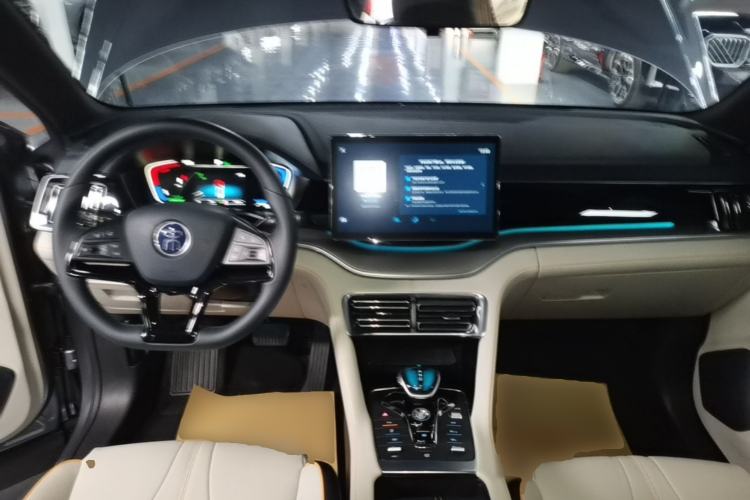 Used BYD Song PLUS New Energy 2021 DM-i 110KM Flagship Model Center Console