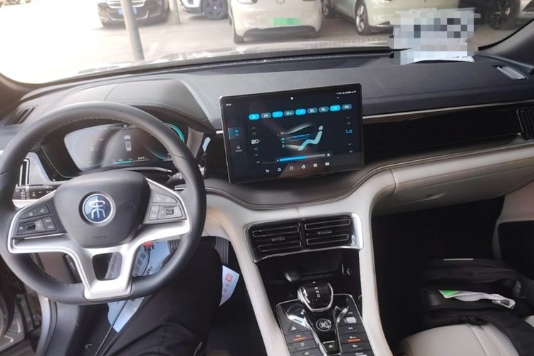 Used BYD Song PLUS New Energy 2021 EV Deluxe Model Center Console