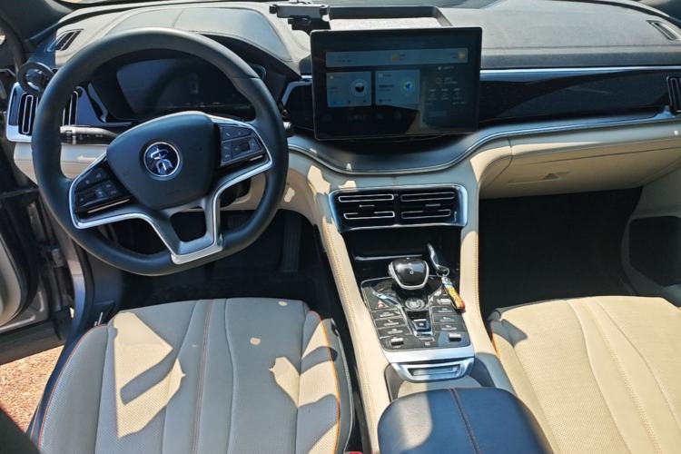 Used BYD Song PLUS New Energy 2021 DM-i 51KM Prestige Model Center Console