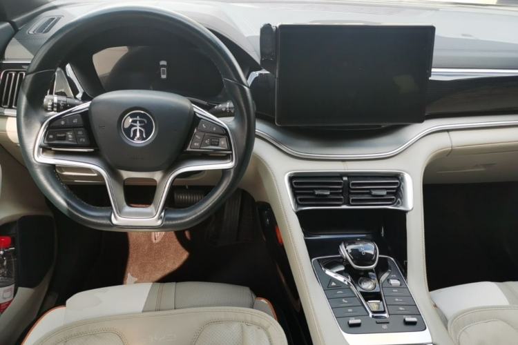 Used BYD Song PLUS New Energy 2021 EV Executive Model Center Console