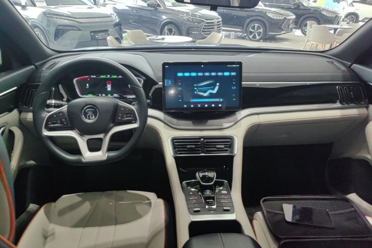 Used BYD Song PLUS New Energy 2021 EV Deluxe Model Center Console