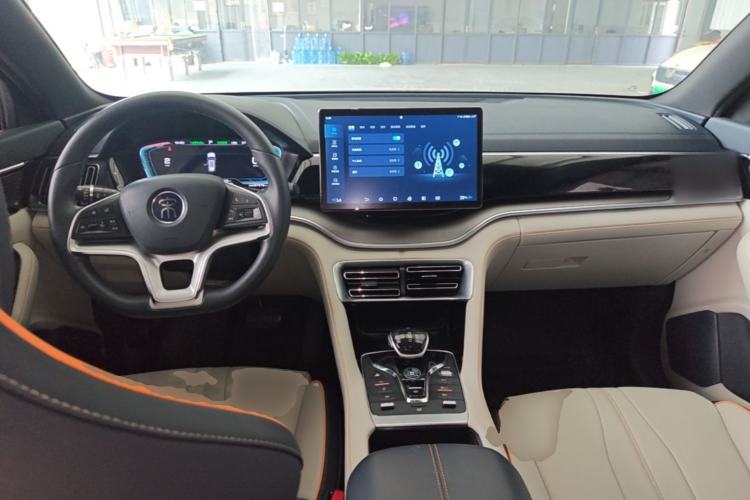 Used BYD Song PLUS New Energy 2021 EV Deluxe Model Center Console