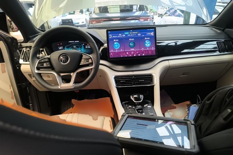 Used BYD Song PLUS New Energy 2021 DM-i 51KM Prestige Model Center Console